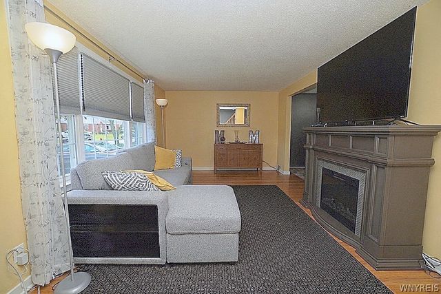 196 Glencove, Tonawanda, NY 14223