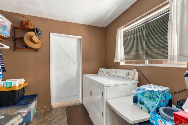 14933 Merrill Avenue, Fontana, CA 92335