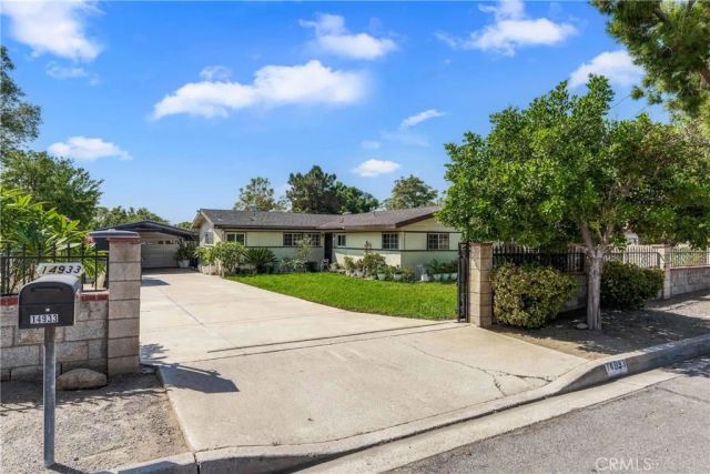 14933 Merrill Avenue, Fontana, CA 92335