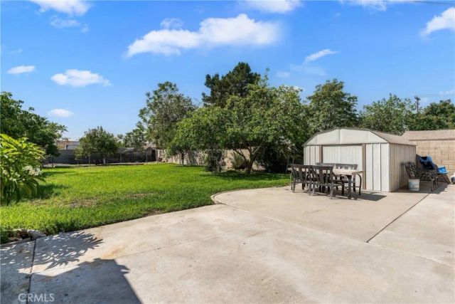 14933 Merrill Avenue, Fontana, CA 92335