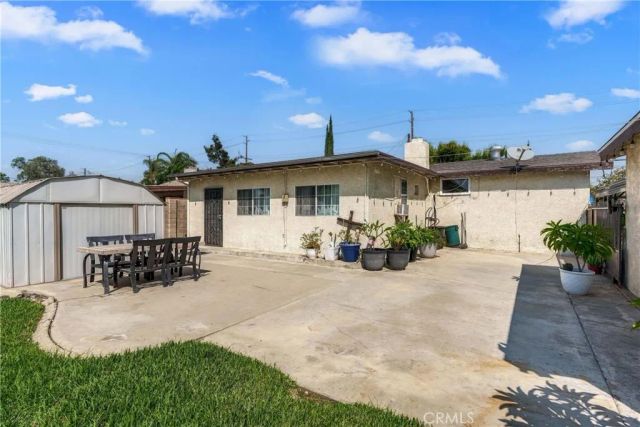 14933 Merrill Avenue, Fontana, CA 92335