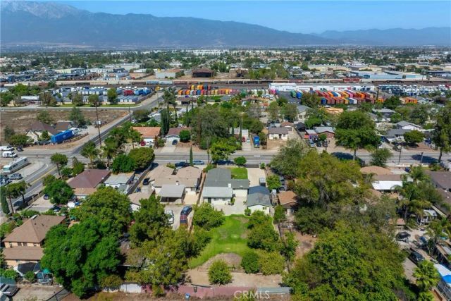 14933 Merrill Avenue, Fontana, CA 92335