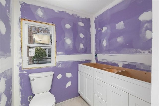 12 Shore Rd, Merrimac, MA 01860