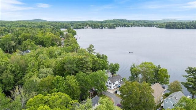 12 Shore Rd, Merrimac, MA 01860