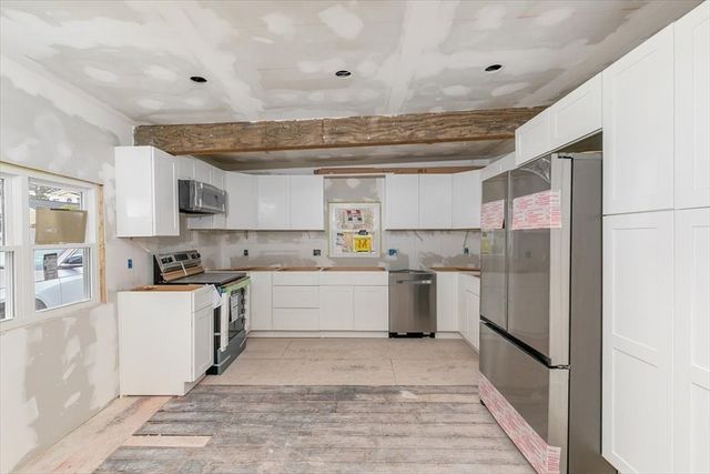 12 Shore Rd, Merrimac, MA 01860