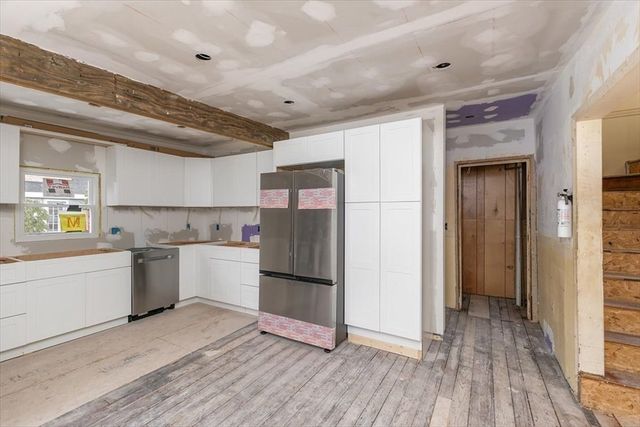 12 Shore Rd, Merrimac, MA 01860