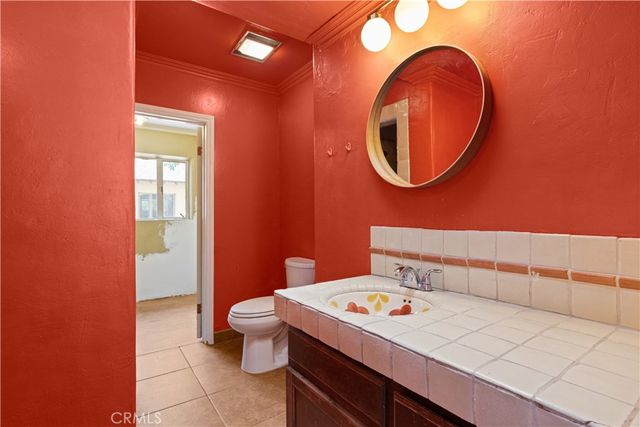 5403 Shirley Avenue, Tarzana, CA 91356