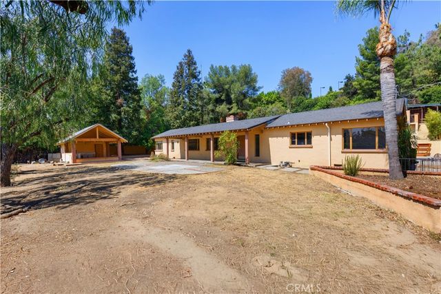 5403 Shirley Avenue, Tarzana, CA 91356