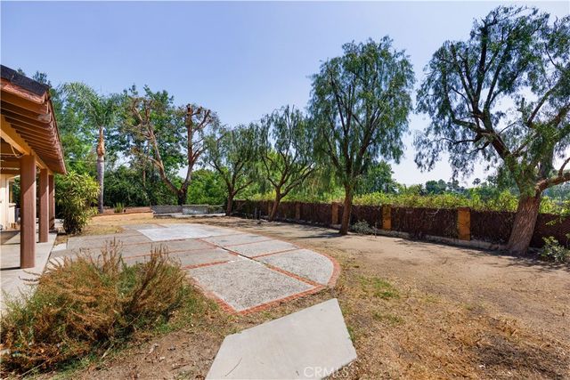 5403 Shirley Avenue, Tarzana, CA 91356
