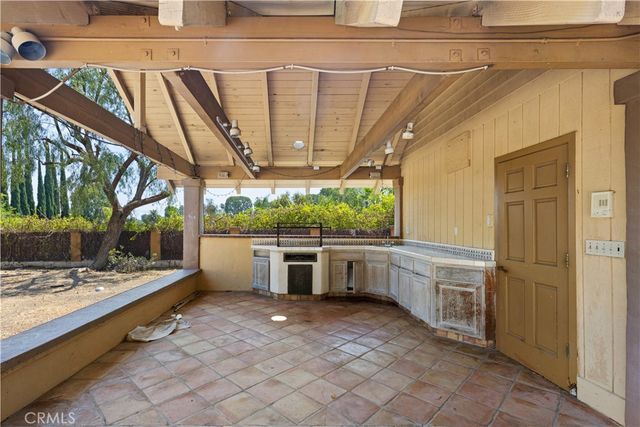 5403 Shirley Avenue, Tarzana, CA 91356