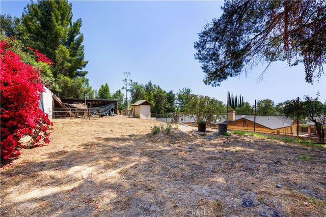 5403 Shirley Avenue, Tarzana, CA 91356
