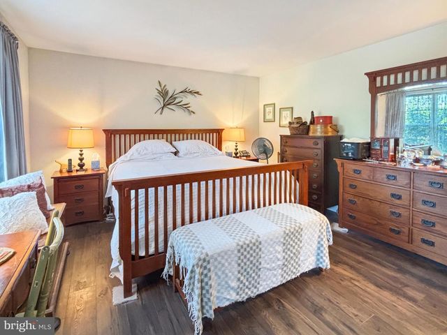 1605 WASHINGTON ST, Hainesport, NJ 08036