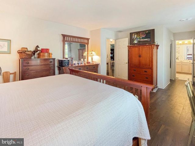 1605 WASHINGTON ST, Hainesport, NJ 08036