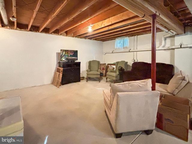 1605 WASHINGTON ST, Hainesport, NJ 08036
