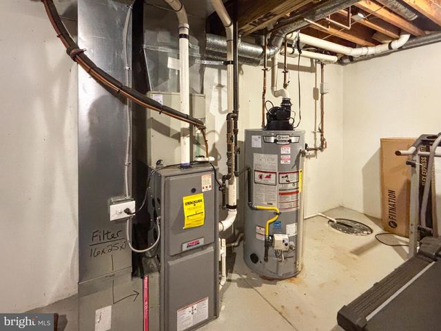 1605 WASHINGTON ST, Hainesport, NJ 08036