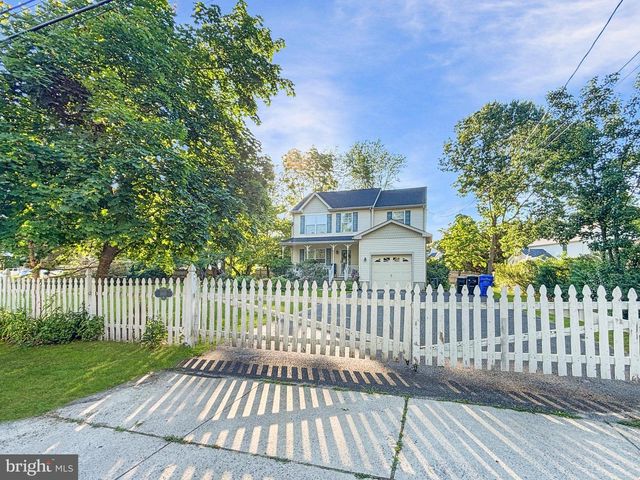 1605 WASHINGTON ST, Hainesport, NJ 08036