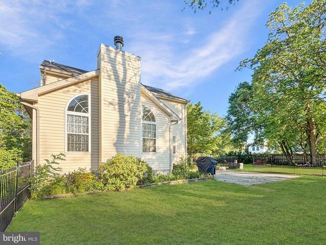 1605 WASHINGTON ST, Hainesport, NJ 08036