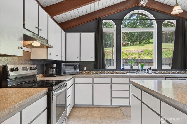 103 Pare Road, Kelso, WA 98626