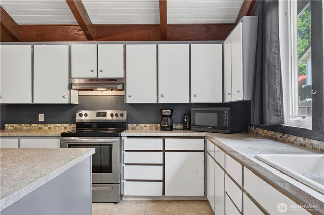 103 Pare Road, Kelso, WA 98626