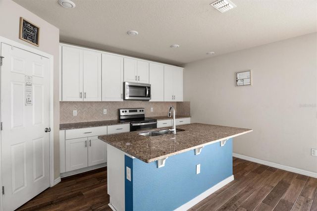 884 CAMBRIDGE DRIVE, Winter Haven, FL 33881