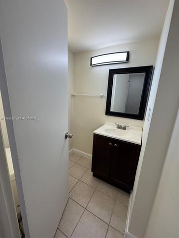 1201 NE 191st Street G313, Miami, FL 33179