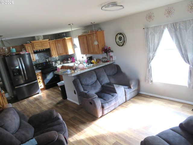 515 Se SHERIDAN Rd, Sheridan, OR 97378