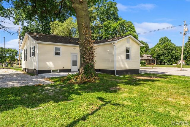 4815 W Washington Street, Belleville, IL 62226