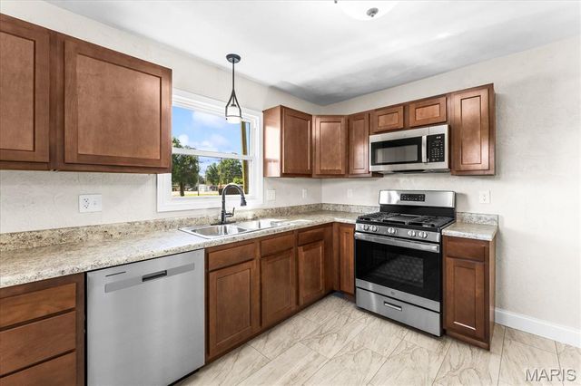 4815 W Washington Street, Belleville, IL 62226