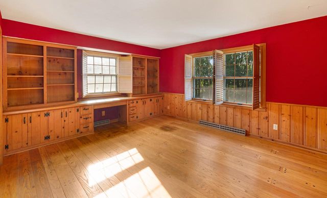 W215N5354 Ada COURT, Menomonee Falls, WI 53051