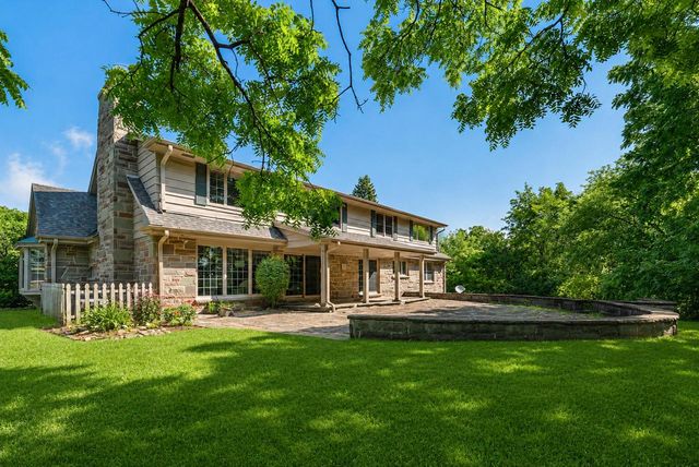 W215N5354 Ada COURT, Menomonee Falls, WI 53051