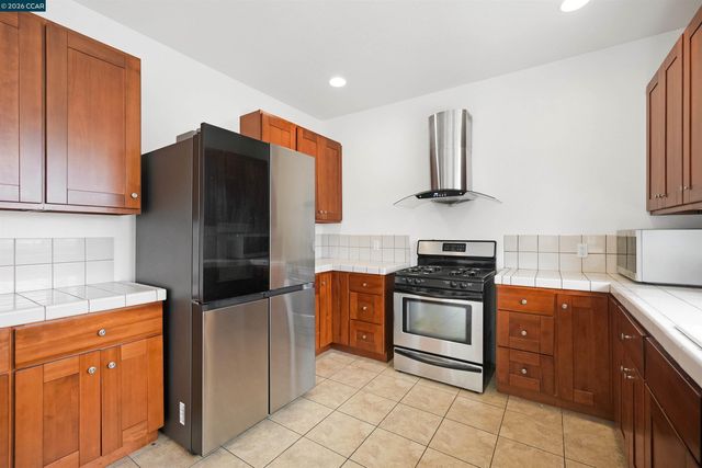 213 N Rancho Pl, Pinole, CA 94564