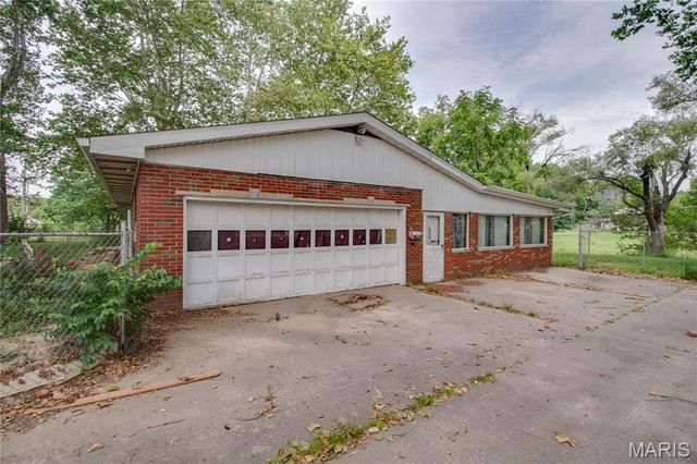 427 Ruth Avenue, Cottage Hills, IL 62018