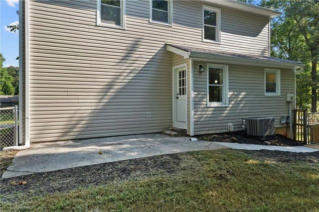 2883 Country Lane NW, Kennesaw, GA 30152