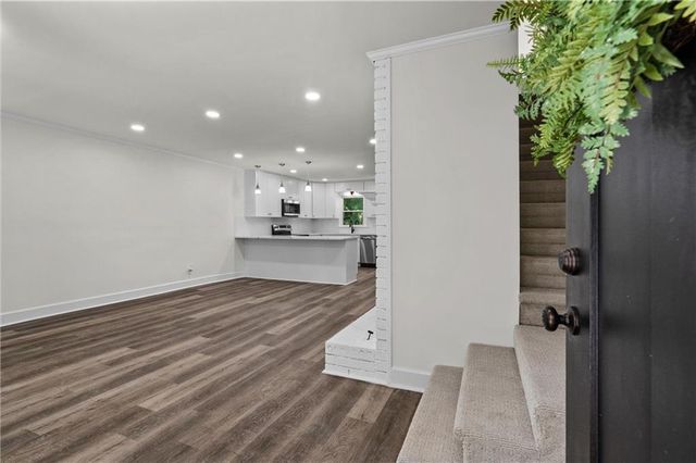 2883 Country Lane NW, Kennesaw, GA 30152