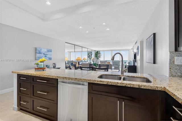 3140 S Ocean Dr PH4, Hallandale Beach, FL 33009