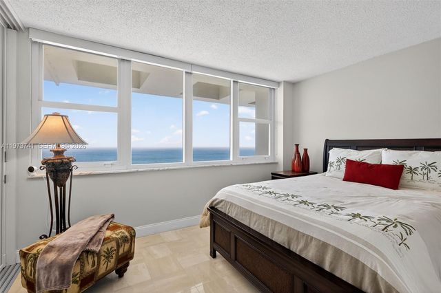 3140 S Ocean Dr PH4, Hallandale Beach, FL 33009