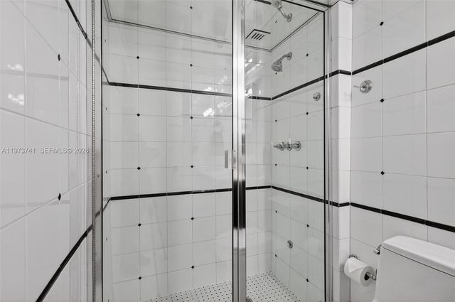 3140 S Ocean Dr PH4, Hallandale Beach, FL 33009