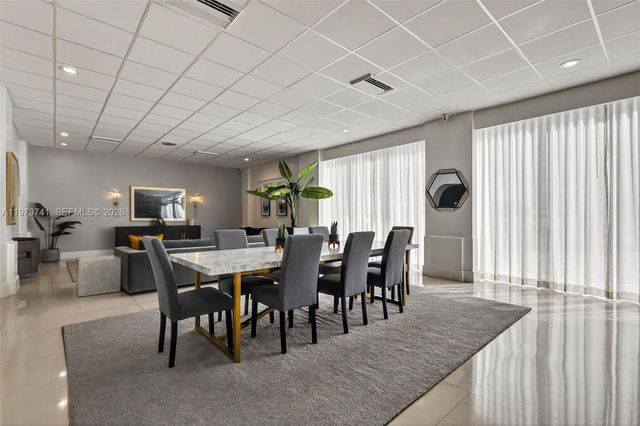 3140 S Ocean Dr PH4, Hallandale Beach, FL 33009