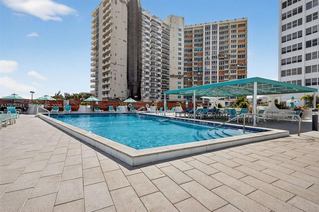 3140 S Ocean Dr PH4, Hallandale Beach, FL 33009