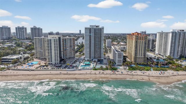 3140 S Ocean Dr PH4, Hallandale Beach, FL 33009