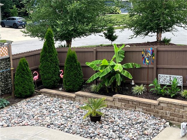 4411 SE Lariat Drive, Lee's Summit, MO 64082