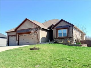 4411 SE Lariat Drive, Lee's Summit, MO 64082