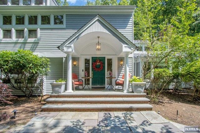 52 Cheryll Lane, Old Tappan, NJ 07675