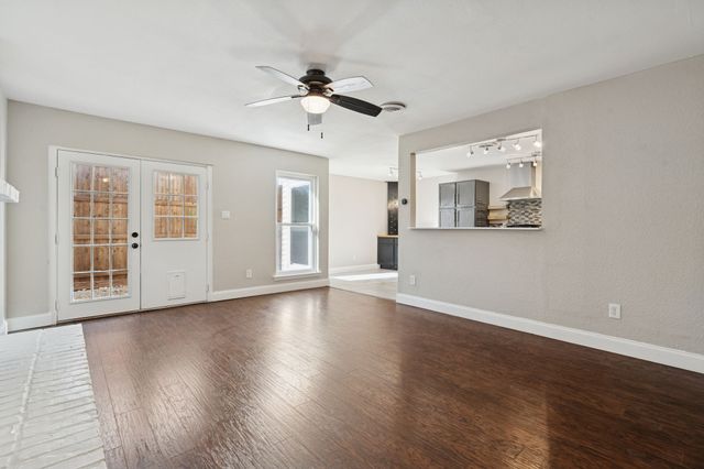 2009 Via Bravo, Carrollton, TX 75006