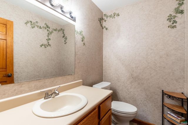 7517 Greymoor Drive, Fort Wayne, IN 46815