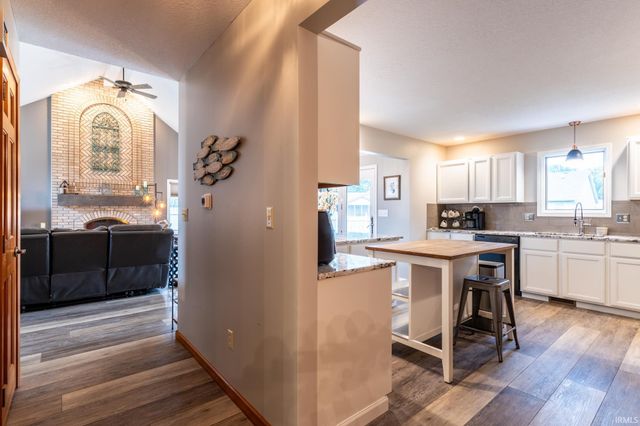 7517 Greymoor Drive, Fort Wayne, IN 46815