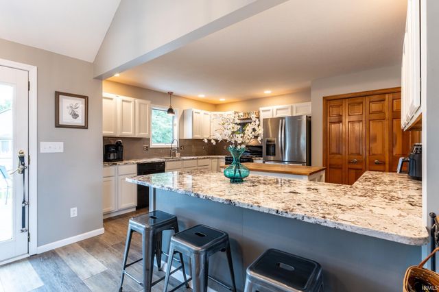7517 Greymoor Drive, Fort Wayne, IN 46815