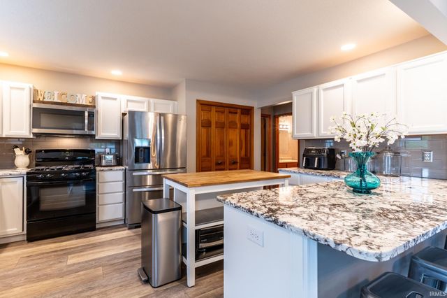 7517 Greymoor Drive, Fort Wayne, IN 46815