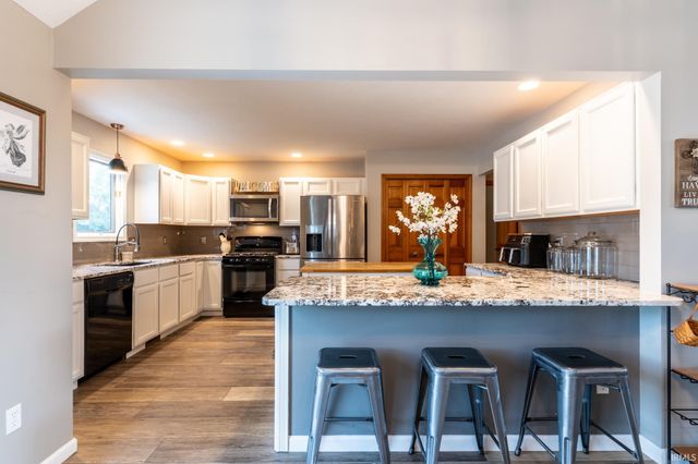 7517 Greymoor Drive, Fort Wayne, IN 46815