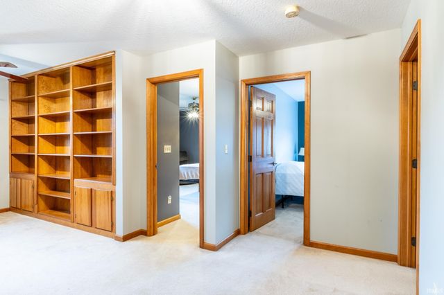 7517 Greymoor Drive, Fort Wayne, IN 46815